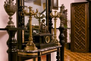 Art. History. Experience. – Eleganță și rafinament în cigar lounge București interbelic